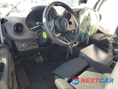 Zdjęcie 8 z 12 samochodu: 2023 MERCEDES-BENZ SPRINTER 2500 VIN:W1W4NBHY4PT141370 - miniatura