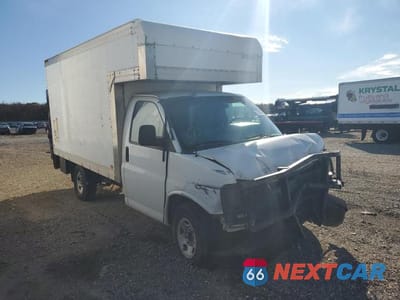 Czwarte zdjęcie samochodu z boku: 2014 CHEV EXPRESS G3500 VIN:1GB0G2CG1E1156960 - miniatura