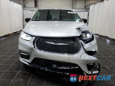 Piąte zdjęcie samochodu w środku: 2024 CHRYSLER PACIFICA TOURING L VIN:2C4RC1BG7RR159406 - miniatura