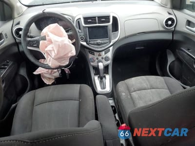 Zdjęcie 8 z 12 samochodu: 2020 CHEVROLET SONIC LT VIN:1G1JD5SB4L4143463 - miniatura
