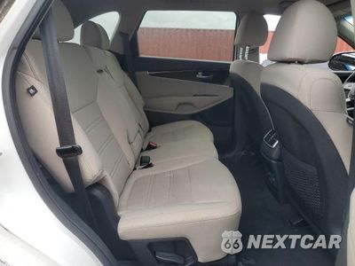 Zdjęcie 11 z 12 samochodu: 2019 KIA SORENTO L VIN:5XYPG4A34KG554424 - miniatura