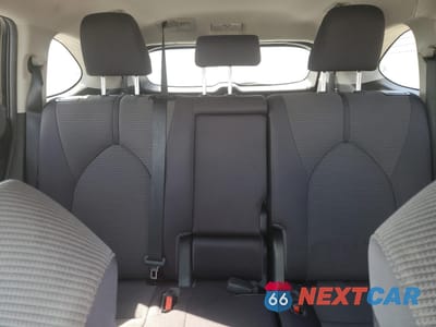 Zdjęcie 10 z 16 samochodu: 2021 TOYOTA HIGHLANDER L VIN:5TDCZRAH2MS088094 - miniatura