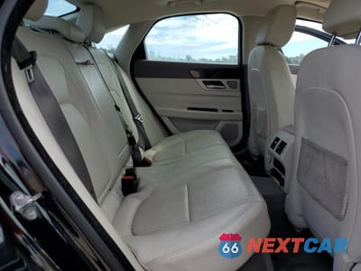 Zdjęcie 10 z 14 samochodu: 2016 JAGUAR XF PRESTIGE VIN:SAJBE4BV1GCY13495 - miniatura