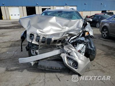 Piąte zdjęcie samochodu w środku: 2019 JEEP CHEROKEE LATITUDE VIN:1C4PJLCBXKD123004 - miniatura