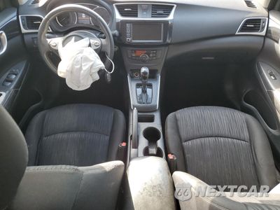 Zdjęcie 8 z 12 samochodu: 2019 NISSAN SENTRA S VIN:3N1AB7AP8KL606464 - miniatura