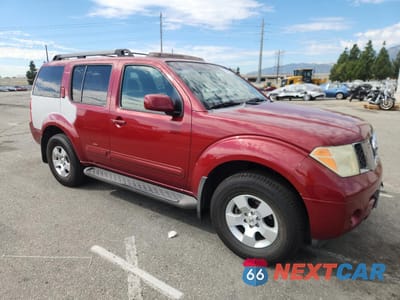 Czwarte zdjęcie samochodu z boku: 2006 NISSAN PATHFINDER LE VIN:5N1AR18W56C648218 - miniatura