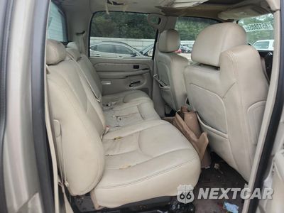 Zdjęcie 10 z 13 samochodu: 2005 CADILLAC ESCALADE EXT VIN:3GYEK62N55G137587 - miniatura