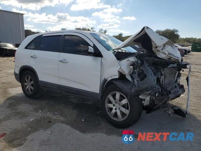 Czwarte zdjęcie samochodu z boku: 2011 KIA SORENTO LX VIN:5XYKT3A14BG084622 - miniatura