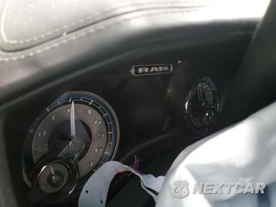Zdjęcie 9 z 11 samochodu: 2019 RAM 1500 LIMITED VIN:1C6SRFHT3KN559667 - miniatura