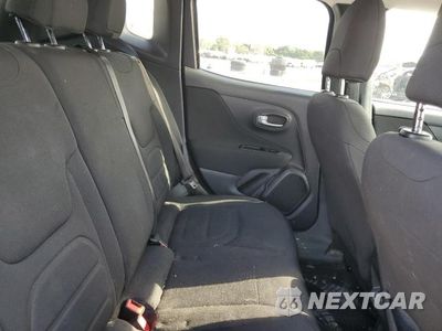 Zdjęcie 10 z 11 samochodu: 2020 JEEP RENEGADE LATITUDE VIN:ZACNJABB3LPL40925 - miniatura