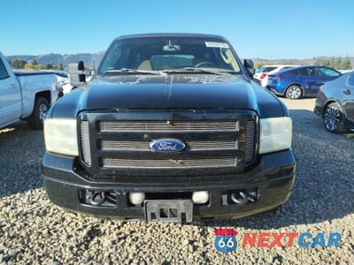 Piąte zdjęcie samochodu w środku: 2005 FORD EXCURSION LIMITED VIN:1FMNU42P95EA05960 - miniatura