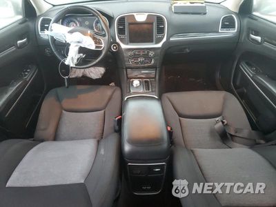 Zdjęcie 8 z 11 samochodu: 2018 CHRYSLER 300 TOURING VIN:2C3CCAAG4JH320610 - miniatura
