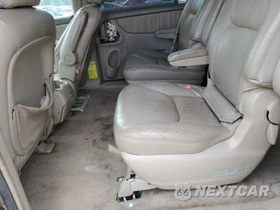 Zdjęcie 11 z 14 samochodu: 2004 TOYOTA SIENNA XLE VIN:5TDZA22C24S160617 - miniatura