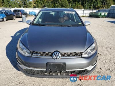Piąte zdjęcie samochodu w środku: 2017 VOLKSWAGEN GOLF ALLTRACK S VIN:3VWH17AU8HM525369 - miniatura