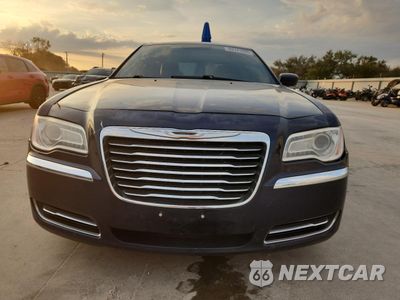 Piąte zdjęcie samochodu w środku: 2014 CHRYSLER 300 VIN:2C3CCAAG8EH135966 - miniatura