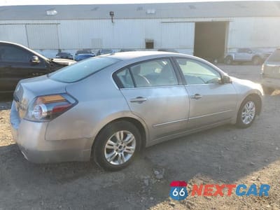 Trzecie zdjęcie samochodu z tyłu: 2012 NISSAN ALTIMA BASE VIN:1N4AL2AP3CC135033 - miniatura