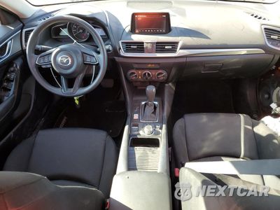 Zdjęcie 8 z 14 samochodu: 2018 MAZDA 3 SPORT VIN:3MZBN1U75JM166579 - miniatura