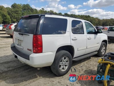 Trzecie zdjęcie samochodu z tyłu: 2013 GMC YUKON SLT VIN:1GKS2CE05DR134232 - miniatura