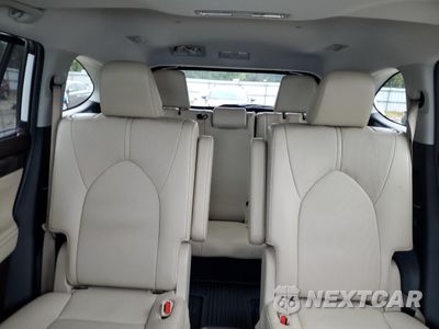 Zdjęcie 10 z 15 samochodu: 2022 TOYOTA HIGHLANDER HYBRID LIMITED VIN:5TDXBRCH0NS557624 - miniatura