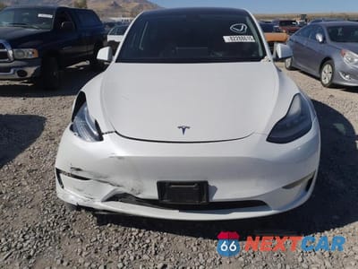 Piąte zdjęcie samochodu w środku: 2021 TESLA MODEL Y VIN:5YJYGDEE4MF192007 - miniatura