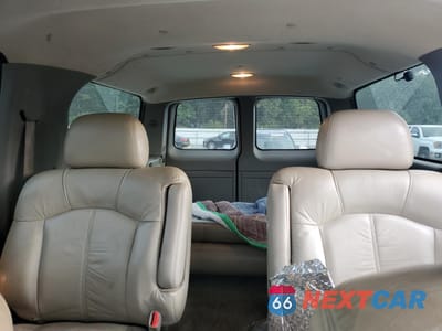 Zdjęcie 10 z 13 samochodu: 2001 CHEVROLET SUBURBAN K2500 VIN:3GNGK26U11G277209 - miniatura