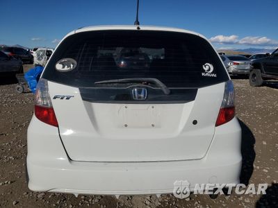 Zdjęcie 6 z 13 samochodu: 2010 HONDA FIT VIN:JHMGE8G2XAC021412 - miniatura