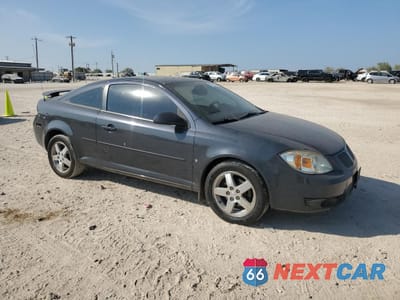 Czwarte zdjęcie samochodu z boku: 2008 PONTIAC G5 VIN:1G2AL18F887155784 - miniatura