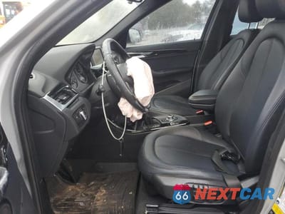 Zdjęcie 7 z 12 samochodu: 2016 BMW X1 XDRIVE28I VIN:WBXHT3C36GP880899 - miniatura