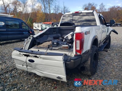 Trzecie zdjęcie samochodu z tyłu: 2021 FORD F350 SUPER DUTY VIN:1FT8W3BT8MEC28766 - miniatura