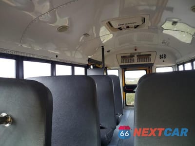 Zdjęcie 6 z 10 samochodu: 2012 CHEVROLET EXPRESS SCHOOL BUS VIN:1GB6G5BL7C1151432 - miniatura