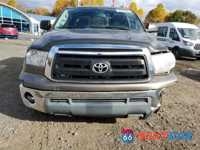 Piąte zdjęcie samochodu w środku: 2013 TOYOTA TUNDRA DOUBLE CAB SR5 VIN:5TFUY5F17DX315415 - miniatura