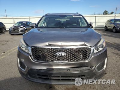 Piąte zdjęcie samochodu w środku: 2017 KIA SORENTO LX VIN:5XYPGDA54HG206004 - miniatura