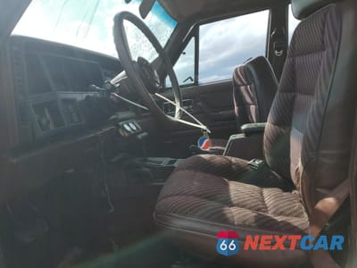 Zdjęcie 7 z 14 samochodu: 1989 JEEP CHEROKEE PIONEER VIN:1J4FJ38L8KL434136 - miniatura