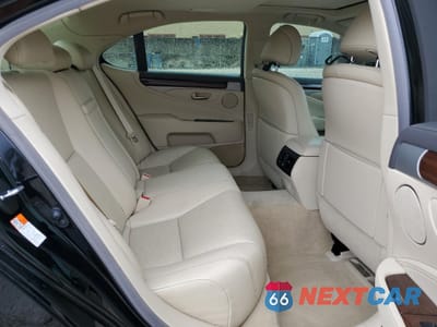 Zdjęcie 10 z 14 samochodu: 2016 LEXUS LS 460 VIN:JTHBL5EF9G5139713 - miniatura