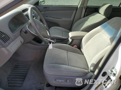Zdjęcie 7 z 12 samochodu: 2004 TOYOTA CAMRY LE VIN:4T1BE32K54U356223 - miniatura