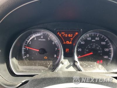 Zdjęcie 9 z 12 samochodu: 2014 NISSAN VERSA S VIN:3N1CN7AP3EL873130 - miniatura