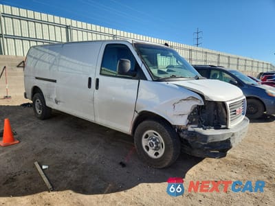 Czwarte zdjęcie samochodu z boku: 2018 GMC SAVANA 3500 DELIVERY VAN VIN:1GTZ7HFGXJ1188964 - miniatura
