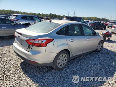 Trzecie zdjęcie samochodu z tyłu: 2012 FORD FOCUS SE VIN:1FAHP3F26CL318576 - miniatura
