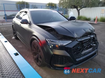 Czwarte zdjęcie samochodu z boku: 2021 AUDI RS Q8 VIN:WU1ARBF1XMD037936 - miniatura