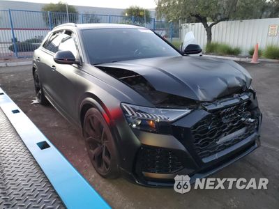 Czwarte zdjęcie samochodu z boku: 2021 AUDI RS Q8 VIN:WU1ARBF1XMD037936 - miniatura