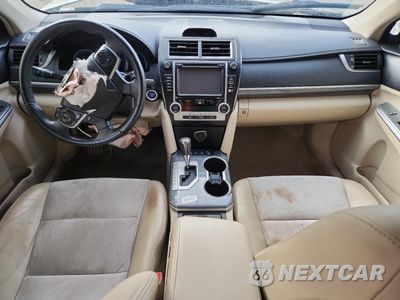 Zdjęcie 8 z 14 samochodu: 2014 TOYOTA CAMRY HYBRID VIN:4T1BD1FK6EU120117 - miniatura