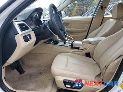 Zdjęcie 7 z 11 samochodu: 2016 BMW 320 I VIN:WBA8A9C53GK616914 - miniatura