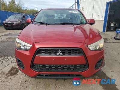 Piąte zdjęcie samochodu w środku: 2015 MITSUBISHI RVR SE VIN:4A4AH3AU6FE605077 - miniatura