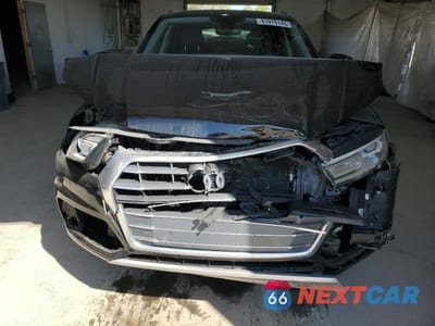 Piąte zdjęcie samochodu w środku: 2018 AUDI Q5 PREMIUM VIN:WA1ANAFY3J2001779 - miniatura