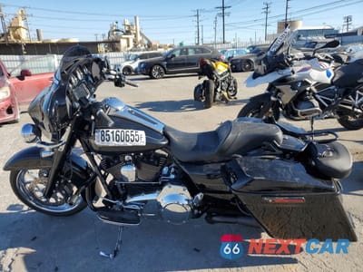 Trzecie zdjęcie samochodu z tyłu: 2016 HARLEY-DAVIDSON FLHXS STREET GLIDE SPECIAL VIN:1HD1KRM37GB629212 - miniatura