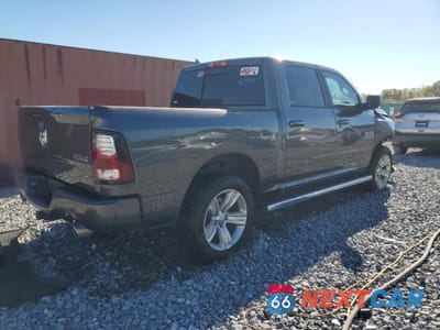 Trzecie zdjęcie samochodu z tyłu: 2018 RAM 1500 SPORT VIN:1C6RR7MM6JS339670 - miniatura