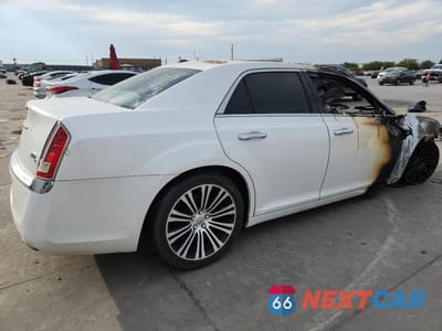 Trzecie zdjęcie samochodu z tyłu: 2011 CHRYSLER 300C VIN:2C3CA6CT5BH528994 - miniatura