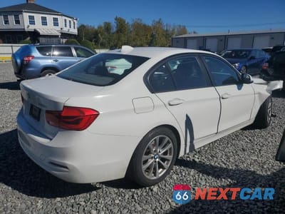 Trzecie zdjęcie samochodu z tyłu: 2016 BMW 320 I VIN:WBA8A9C53GK616797 - miniatura