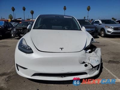 Piąte zdjęcie samochodu w środku: 2020 TESLA MODEL Y VIN:5YJYGDEE9LF013023 - miniatura