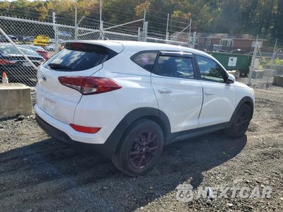 Trzecie zdjęcie samochodu z tyłu: 2018 HYUNDAI TUCSON SE VIN:KM8J23A41JU813354 - miniatura